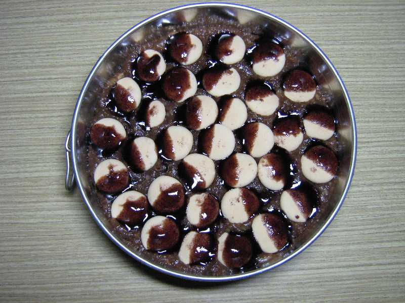 http://www.prvnikrok.cz/www_old/clanky/obrazky/1229/jable%C4%8Dn%C3%BD%20dort%20009.jpg